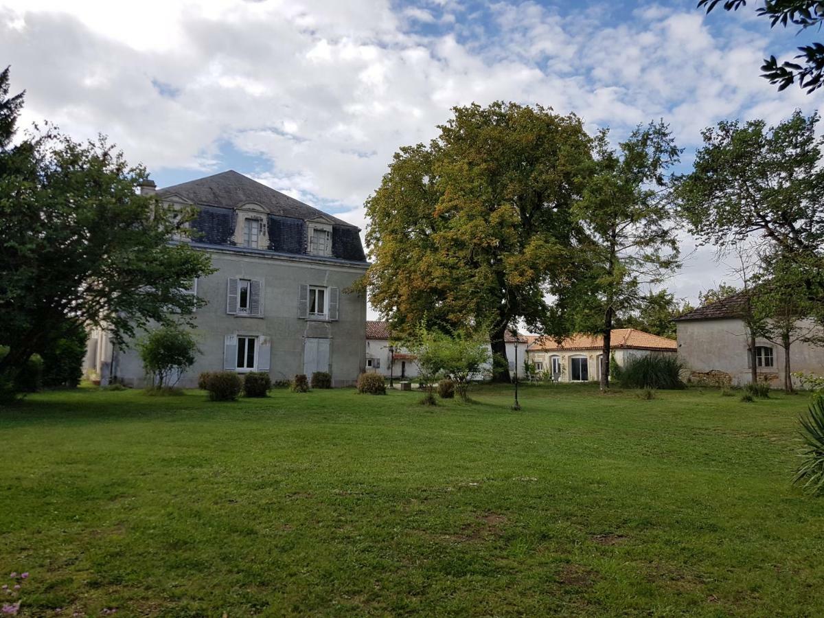Château de Champblanc Cherves-de-Cognac Exterior foto